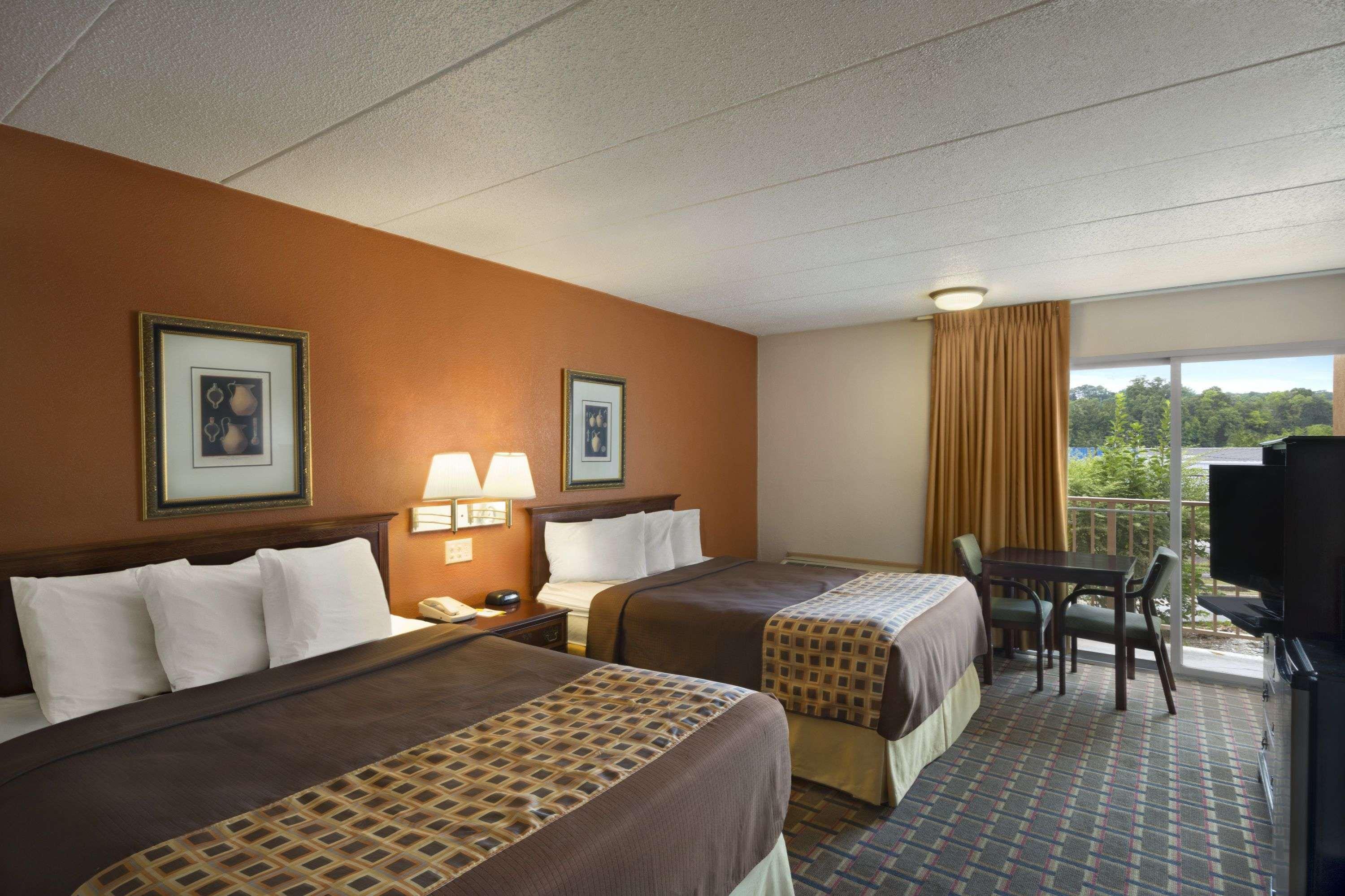 Days Inn By Wyndham Birmingham Al Hoover Bagian luar foto