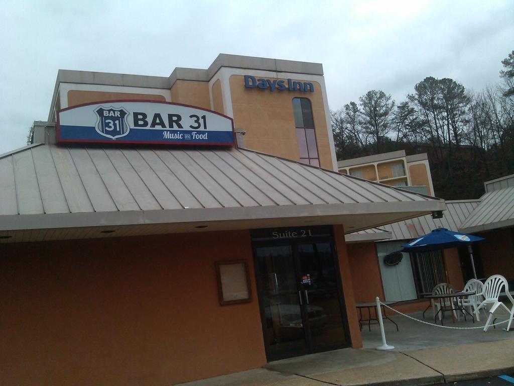 Days Inn By Wyndham Birmingham Al Hoover Bagian luar foto