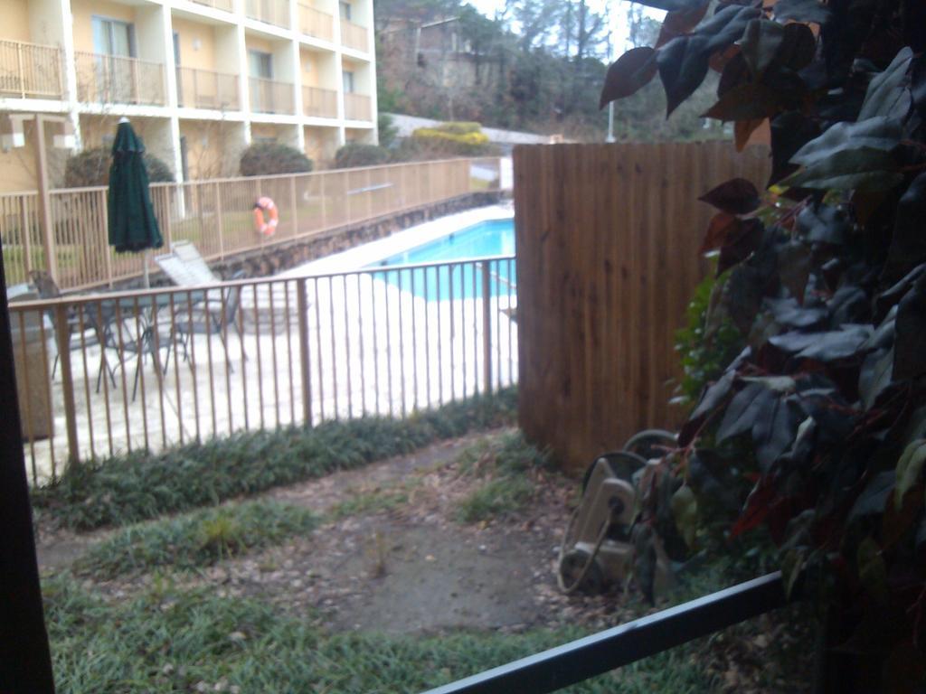 Days Inn By Wyndham Birmingham Al Hoover Bagian luar foto